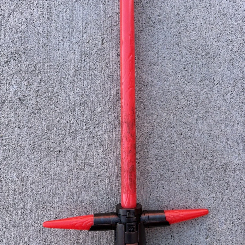 Star Wars Kylo Ren Red Lightsaber Disney Store Light Sounds Crossguard 33